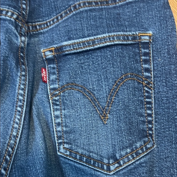 Levi's Women's Straight Leg Blue jeans inseam 26 waist 28 - Picture 5 of 6